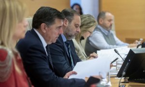 El presidente de la Comisión de Interior, José Luis Ábalos (c), durante la Comisión de Interior, en el Congreso de los Diputados, a 14 de marzo de 2023, en Madrid