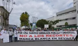 Manifestación de la Marea Blanca contra los recortes en la sanidad pública.