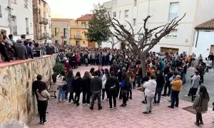 24/03/2023 - Concentració a la plaça major de Garcia contra el feminicidi d'una veÏna.