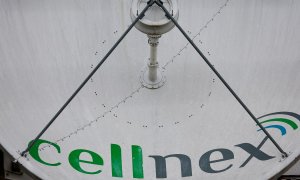 Detalle de una antena de comunicaciones de la operadora Cellnex, en Madrid. REUTERS/Susana Vera