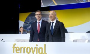 El consejero delegado de Ferrovial, Ignacio Madridejos (i) y el presidente de Ferrovial, Rafael del Pino (d), en la Junta de Accionistas.