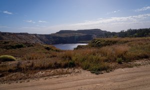 Zona minera de Aznalcollar, a 22 de abril de 2023, en Sevilla, (Andalucía, España). El 25 de abril de 1998 se produjo el desastre de Aznalcóllar, un desastre ecológico producido por un vertido de lodos tóxicos, que llegó al parque Nacional y Natural de Do