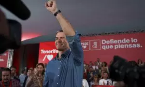 El presidente del Gobierno de España, Pedro Sánchez, durante el mitin que ofreció este domingo en Santa Cruz de Tenerife con motivo de las próximas elecciones del 28M.