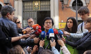 La presidenta de la Asociación de Fiscales, Cristina Dexeus, atiende a los medios a las puertas del Ministerio de Justicia, en Madrid tras la reunión con el Gobierno, a 18 de mayo de 2023