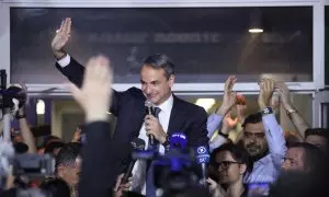 El líder de Nueva Democracia, Kyriakos Mitsotakis, celebra los resultados de las elecciones en Grecia.