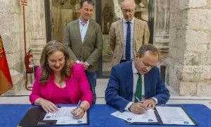 Los números uno de las candidaturas del PP y de Vox en Burgos Cristina Ayala y Fernando Martínez-Acitores, en el Ayuntamiento de Burgos.