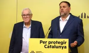 El president d'ERC, Oriol Junqueras, i el número dos de la llista del partit al Senat, Ernest Maragall, en roda de premsa