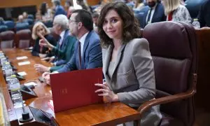 La presidenta de la Comunidad de Madrid, Isabel Díaz Ayuso, durante el pleno de su investidura, en la Asamblea de Madrid, a 21 de junio de 2023.