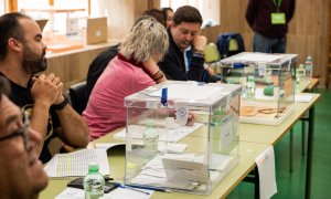 Mesa electoral en el colegio Alcalde Galindo, en Chichilla, Albacete a 28 de mayo de 2023.