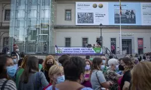 Varias personas participan en una concentración por el 'Dia de Acción Global por el Aborto Legal, Seguro y Accesible', a 28 de septiembre de 2021, en Madrid.