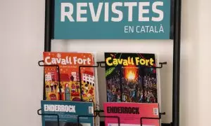 Diversos exemplars de les revistes 'Cavall Fort' i 'Enderrock'