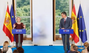 La presidenta de la Comisión Europea, Ursula von der Leyen y el presidente del Gobierno, Pedro Sánchez, durante una rueda de prensa celebrada el pasado 3 de julio.