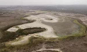 Vista aérea de la laguna de Santa Olalla ayer 9 de agosto de 2023.