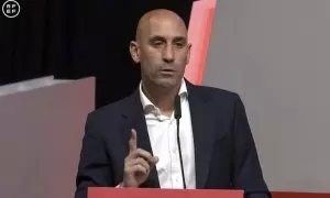 Rubiales durant el seu parlament a l'Assemblea de la RFEF