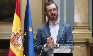 El vicepresidente primero y portavoz de la Mesa del Senado, Javier Maroto, durante la rueda de prensa ofrecida tras la reunión, este martes.