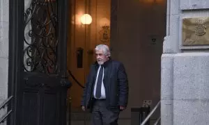 El magistrado conservador Wenceslao Olea, vocal de CGPJ y miembro de la Sala Tercera del Supremo, a su salida de una sesión extraordinaria para elegir a los magistrados del Tribunal Constitucional (TC), en la sede del Consejo general del Poder Judicial (C