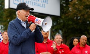 Joe Biden se une a los piquetes del motor en Detroit.