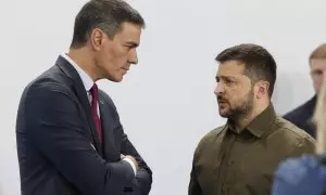 El presidente del Gobierno en funciones, Pedro Sánchez con el presidente de Ucrania, Volodímir Zelenski durante la III Cumbre de la Comunidad Política Europea, en Granada.