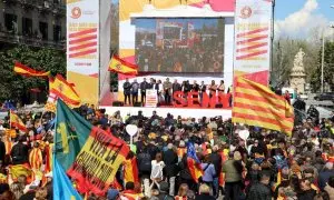 03/2018 - Imatge d'una concentració de Societat Civil Catalana del març del 2018, amb l'estació de França de Barcelona com a escenari.