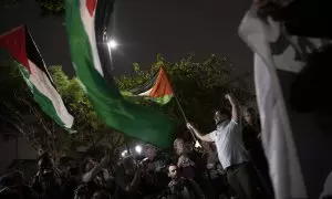 Personas participan en una manifestación en defensa de la libertad de Palestina y contra la ocupación de sus territorios, en Sao Paulo (Brasil) este 10 de octubre de 2023.