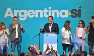 El candidato presidencial Sergio Massa habla tras conocerse los resultados de la primera vuelta de las elecciones argentinas.