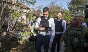 El presidente del Gobierno, Pedro Sánchez, durante una visita al kibutz Be'eri, al sur de Israel, a 23 de noviembre de 2023.