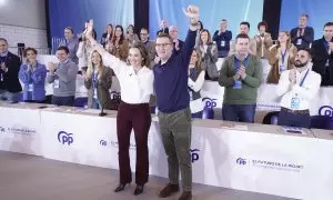 La secretaria general del PP, Cuca Gamarra, y el presidente del Partido Popular, Alberto Núñez Feijóo, durante el Congreso Autonómico del PP