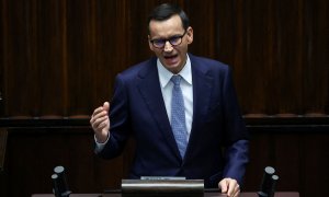 27/11/2023 - El primer ministro polaco, Mateusz Morawiecki, habla durante la primera sesión del recién elegido parlamento polaco en Varsovia, Polonia, el 27 de noviembre de 2023.