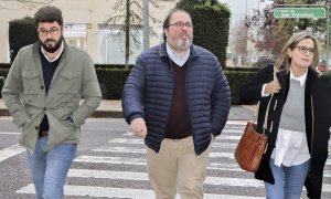 El exalcalde de Trujillo Alberto Casero, diputado nacional del PP en la pasada legislatura, a su llegada a la Audiencia Provincial de Cáceres, a 28 de noviembre de 2023.