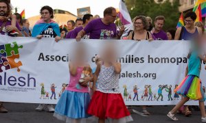 Familias LGTBI+ se manifiestan por sus derechos en el Día del Orgullo de 2019 en València.