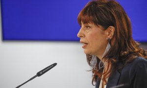 La ministra de Igualdad, Ana Redondo, durante la rueda de prensa posterior a la reunión del Consejo de Ministros, este martes, en el complejo del Palacio de La Moncloa.