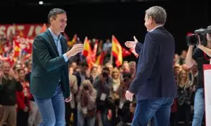 El secretario general del PSOE y presidente del Gobierno, Pedro Sánchez (i), y el expresidente del Gobierno, José Luis Rodríguez Zapatero (d), durante un acto del PSOE, en IFEMA Madrid, a 25 de noviembre de 2023