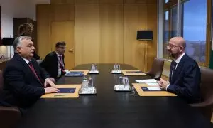 El presidente del Consejo Europeo, Charles Michel se reúne con el primer ministro húngaro, Viktor Orban, en Bruselas, a 13 de diciembre de 2023.