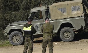 Militares acordonando la base de Cerro Muriano, a 21 de diciembre de 2023, en Córdoba.