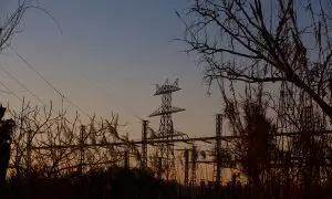 Vista de archivo de un tendido eléctrico en Barcelona, Cataluña (España).