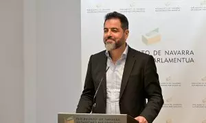 El secretario de organización del PSN, Ramón Alzórriz, en una rueda de prensa.