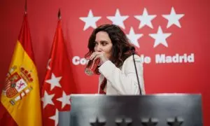 La presidenta de la Comunidad de Madrid, Isabel Díaz Ayuso, durante una rueda de prensa tras una reunión del Consejo de Gobierno de la Comunidad de Madrid, a 27 de diciembre de 2023, en Madrid (España).