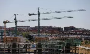 Edificios de viviendas en construcción en la zona norte de Madrid. REUTERS/Andrea Comas