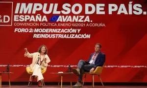 La vicepresidenta Primera del Gobierno y Ministra de Hacienda, María Jesús Montero y el candidato del PSdeG a presidir la Xunta de Galicia, José Ramón Gómez Besteiro durante la convención política del PSOE