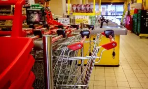 Carros de la compra en un supermercado de Madrid. E.P./Ricardo Rubio