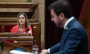 La presidenta de los comuns en el Parlament, Jéssica Albiach, durante una intervención de Pere Aragonès.