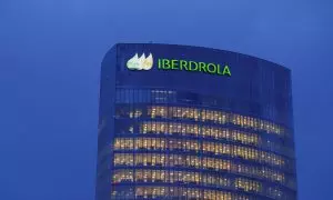 El logo de Iberdrola en su sede en Bilbao. REUTERS/Vincent West