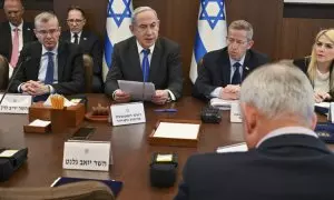 Benjamín Netanyahu reunido con su gabinete de guerra.