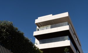 Fachada de una vivienda, a 8 de abril de 2024, en Barcelona, Catalunya (España).