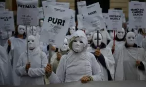 Grupos feministas se concentran por los últimos asesinatos machistas, en la Puerta del Sol de Madrid, a 25 de marzo de 2024, en Madrid (España).