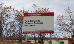 Cartel en la entrada del Centro de Menores de Hortaleza, de la Comunidad de Madrid. Archivo