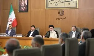 El presidente iraní Ebrahim Raisi habla durante una reunión con el gobierno, a 14 de abril de 2024 en Irán, Teherán.