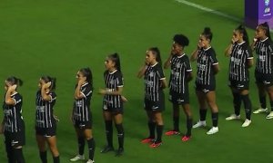 Protesta de las jugadoras del Corinthians en su partido contra el Santos, en Sao Paulo, a 13 de abril de 2024.