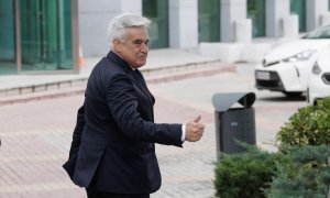 El expresidente de la Comisión Gestora de la RFEF Pedro Rocha a su llegada a una reunión en Madrid, a 23 de octubre de 2023.