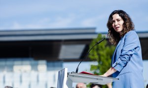 La presidenta de la Comunidad de Madrid, Isabel Díaz Ayuso, interviene durante la presentación de la escultura de Telefónica, en el Distrito Telefónica Edificio Central, a 15 de abril de 2024, en Madrid (España)